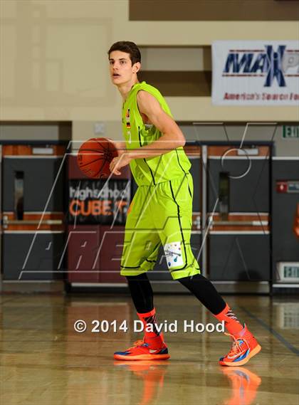 Thumbnail 1 in Serra vs. Urspring (Ulm, Germany) (MaxPreps Holiday Classic) photogallery.