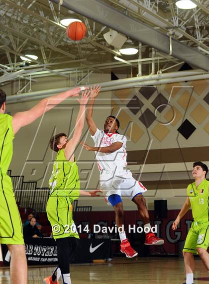 Thumbnail 3 in Serra vs. Urspring (Ulm, Germany) (MaxPreps Holiday Classic) photogallery.