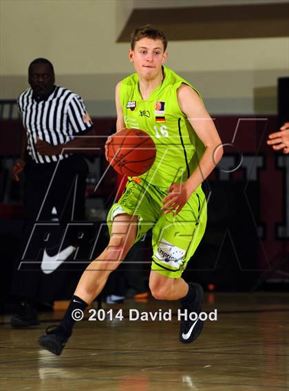 Thumbnail 3 in Serra vs. Urspring (Ulm, Germany) (MaxPreps Holiday Classic) photogallery.