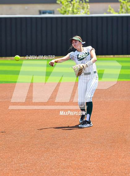 Thumbnail 3 in Franklin vs East Bernard (UIL 3A Region III Semifinal) Game 2 photogallery.