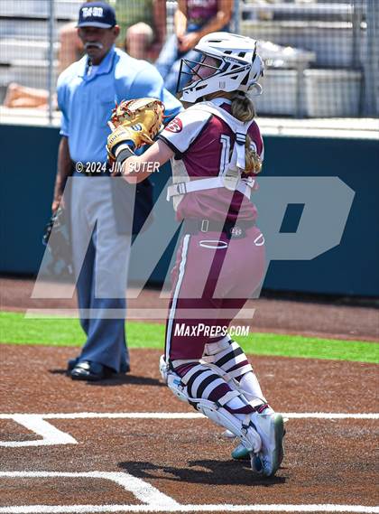 Thumbnail 2 in Franklin vs East Bernard (UIL 3A Region III Semifinal) Game 2 photogallery.