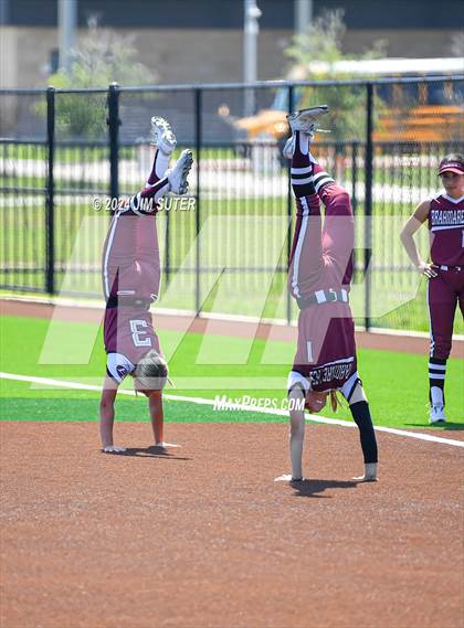 Thumbnail 2 in Franklin vs East Bernard (UIL 3A Region III Semifinal) Game 2 photogallery.