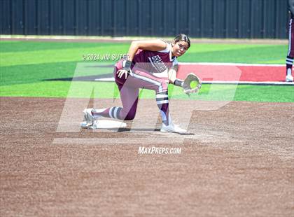 Thumbnail 2 in Franklin vs East Bernard (UIL 3A Region III Semifinal) Game 2 photogallery.