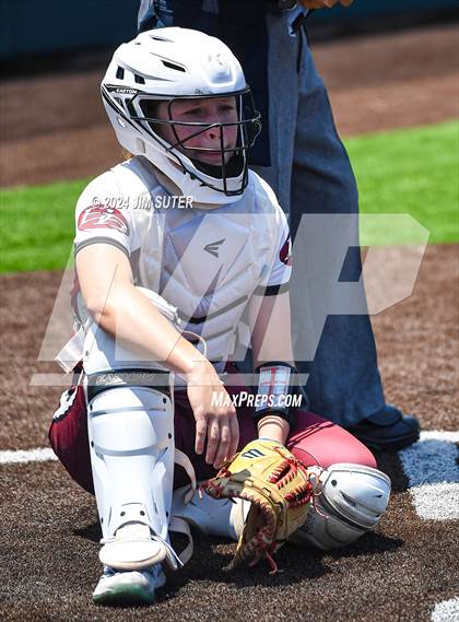 Thumbnail 2 in Franklin vs East Bernard (UIL 3A Region III Semifinal) Game 2 photogallery.
