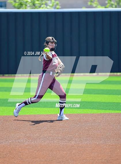 Thumbnail 2 in Franklin vs East Bernard (UIL 3A Region III Semifinal) Game 2 photogallery.