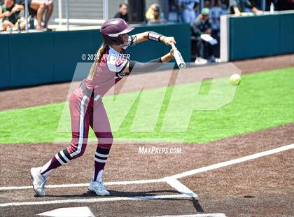 Thumbnail 2 in Franklin vs East Bernard (UIL 3A Region III Semifinal) Game 2 photogallery.