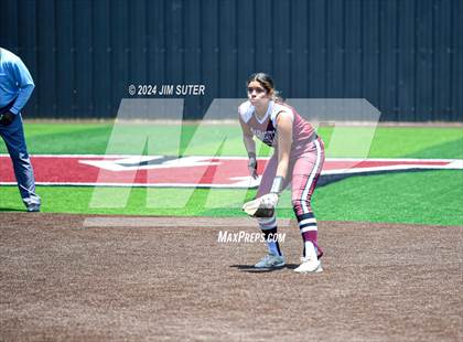 Thumbnail 2 in Franklin vs East Bernard (UIL 3A Region III Semifinal) Game 2 photogallery.