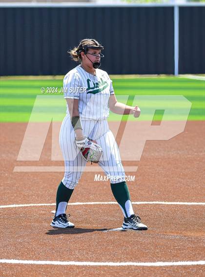 Thumbnail 1 in Franklin vs East Bernard (UIL 3A Region III Semifinal) Game 2 photogallery.