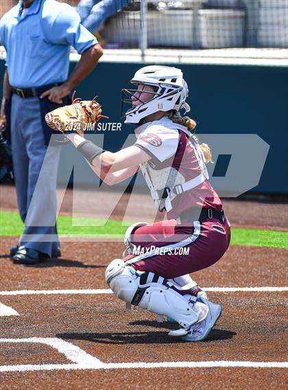 Thumbnail 2 in Franklin vs East Bernard (UIL 3A Region III Semifinal) Game 2 photogallery.