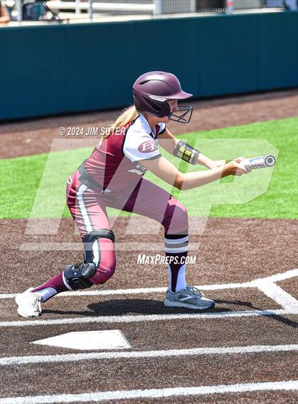 Thumbnail 3 in Franklin vs East Bernard (UIL 3A Region III Semifinal) Game 2 photogallery.