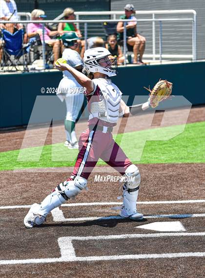 Thumbnail 3 in Franklin vs East Bernard (UIL 3A Region III Semifinal) Game 2 photogallery.