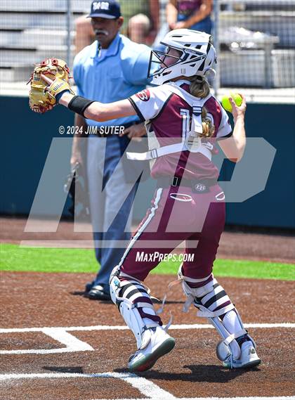 Thumbnail 3 in Franklin vs East Bernard (UIL 3A Region III Semifinal) Game 2 photogallery.