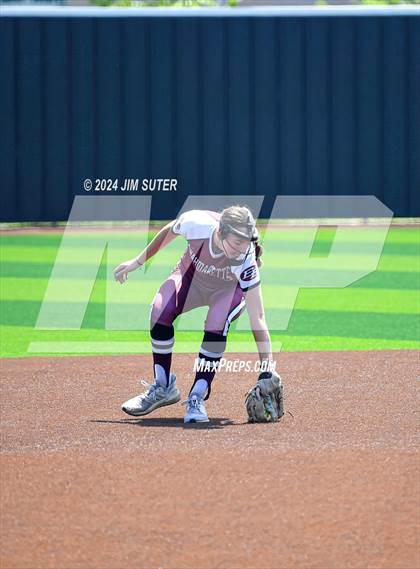 Thumbnail 3 in Franklin vs East Bernard (UIL 3A Region III Semifinal) Game 2 photogallery.