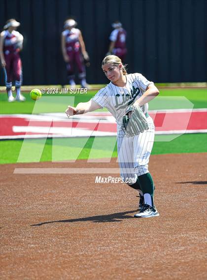 Thumbnail 2 in Franklin vs East Bernard (UIL 3A Region III Semifinal) Game 2 photogallery.