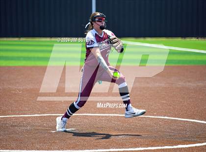 Thumbnail 1 in Franklin vs East Bernard (UIL 3A Region III Semifinal) Game 2 photogallery.