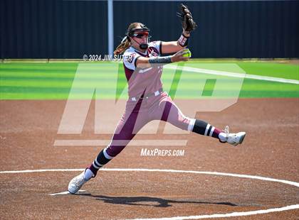 Thumbnail 2 in Franklin vs East Bernard (UIL 3A Region III Semifinal) Game 2 photogallery.