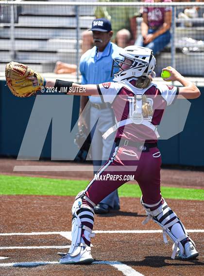 Thumbnail 1 in Franklin vs East Bernard (UIL 3A Region III Semifinal) Game 2 photogallery.
