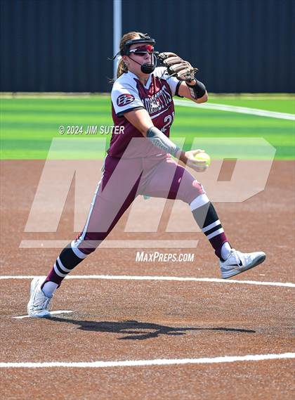 Thumbnail 3 in Franklin vs East Bernard (UIL 3A Region III Semifinal) Game 2 photogallery.