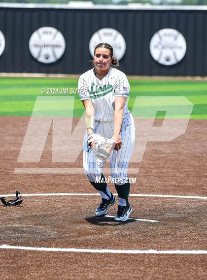 Thumbnail 3 in Franklin vs East Bernard (UIL 3A Region III Semifinal) Game 2 photogallery.