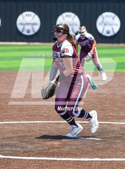 Thumbnail 1 in Franklin vs East Bernard (UIL 3A Region III Semifinal) Game 2 photogallery.