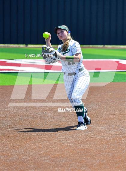Thumbnail 2 in Franklin vs East Bernard (UIL 3A Region III Semifinal) Game 2 photogallery.