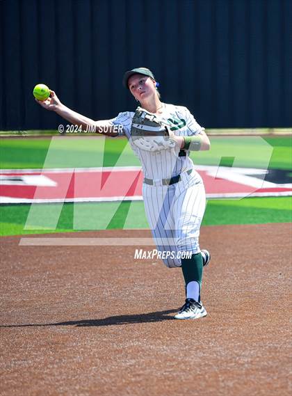 Thumbnail 3 in Franklin vs East Bernard (UIL 3A Region III Semifinal) Game 2 photogallery.
