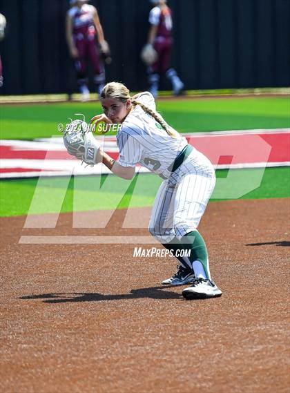 Thumbnail 3 in Franklin vs East Bernard (UIL 3A Region III Semifinal) Game 2 photogallery.