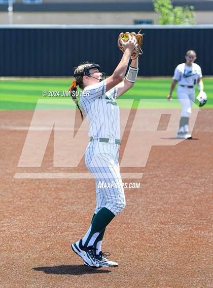 Thumbnail 3 in Franklin vs East Bernard (UIL 3A Region III Semifinal) Game 2 photogallery.
