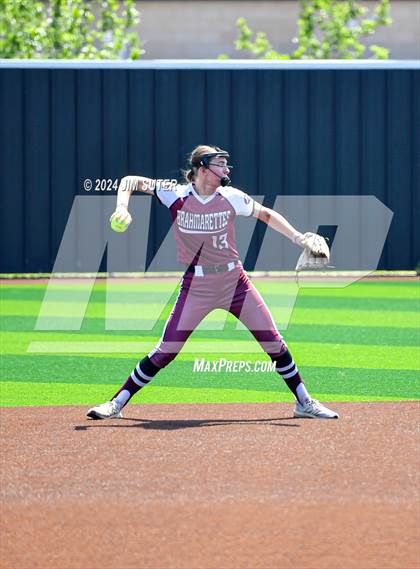 Thumbnail 1 in Franklin vs East Bernard (UIL 3A Region III Semifinal) Game 2 photogallery.