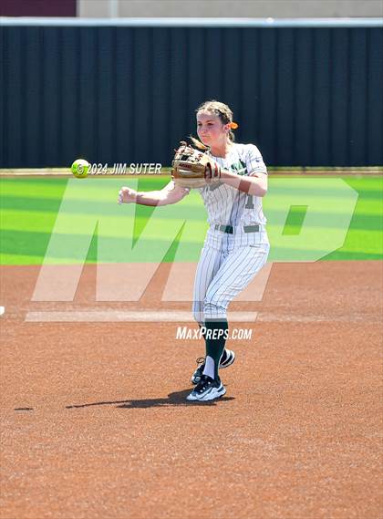 Thumbnail 2 in Franklin vs East Bernard (UIL 3A Region III Semifinal) Game 2 photogallery.