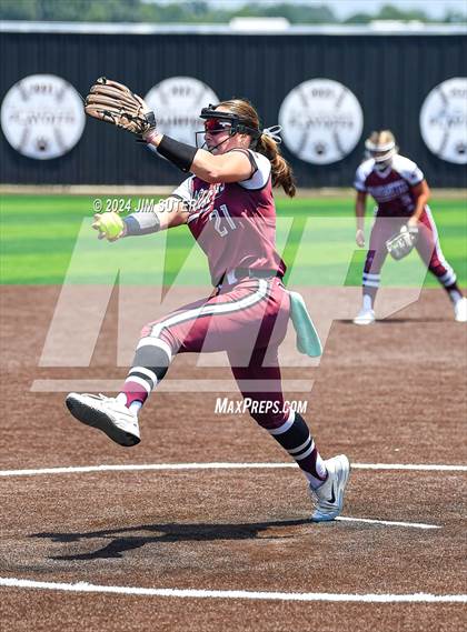 Thumbnail 3 in Franklin vs East Bernard (UIL 3A Region III Semifinal) Game 2 photogallery.