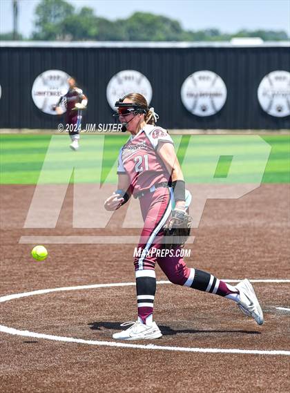 Thumbnail 3 in Franklin vs East Bernard (UIL 3A Region III Semifinal) Game 2 photogallery.