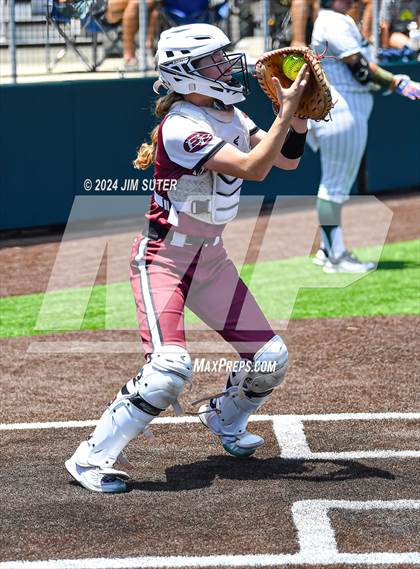 Thumbnail 1 in Franklin vs East Bernard (UIL 3A Region III Semifinal) Game 2 photogallery.