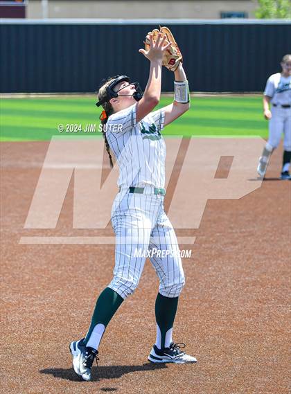 Thumbnail 2 in Franklin vs East Bernard (UIL 3A Region III Semifinal) Game 2 photogallery.