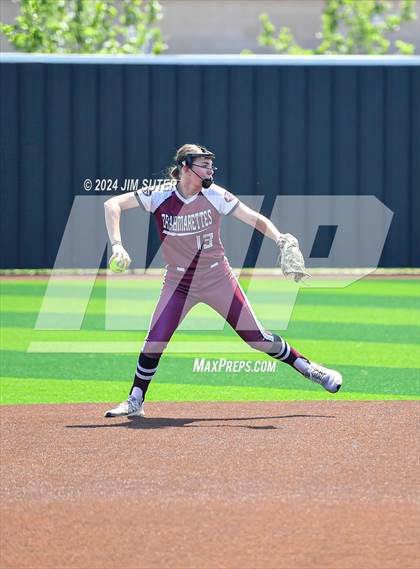 Thumbnail 3 in Franklin vs East Bernard (UIL 3A Region III Semifinal) Game 2 photogallery.