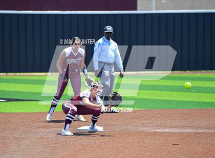 Thumbnail 3 in Franklin vs East Bernard (UIL 3A Region III Semifinal) Game 2 photogallery.