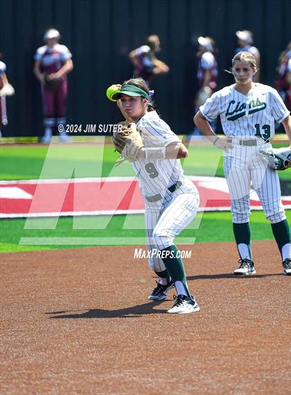 Thumbnail 1 in Franklin vs East Bernard (UIL 3A Region III Semifinal) Game 2 photogallery.