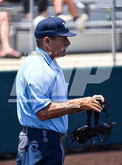 Thumbnail 2 in Franklin vs East Bernard (UIL 3A Region III Semifinal) Game 2 photogallery.