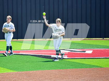Thumbnail 2 in Franklin vs East Bernard (UIL 3A Region III Semifinal) Game 2 photogallery.