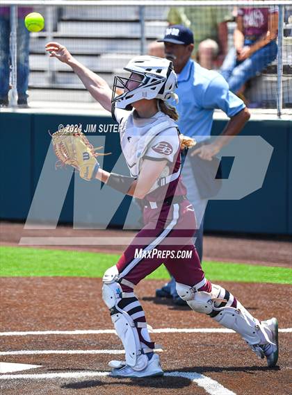 Thumbnail 3 in Franklin vs East Bernard (UIL 3A Region III Semifinal) Game 2 photogallery.