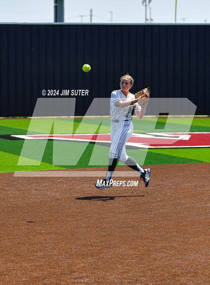 Thumbnail 3 in Franklin vs East Bernard (UIL 3A Region III Semifinal) Game 2 photogallery.