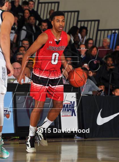 Thumbnail 3 in Jonesboro vs. Chino Hills (MaxPreps Holiday Classic) photogallery.