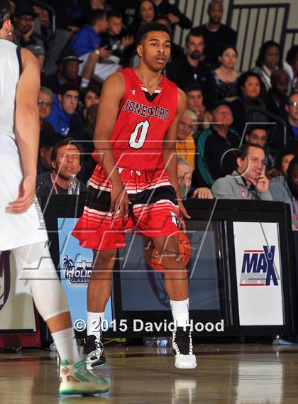Thumbnail 2 in Jonesboro vs. Chino Hills (MaxPreps Holiday Classic) photogallery.