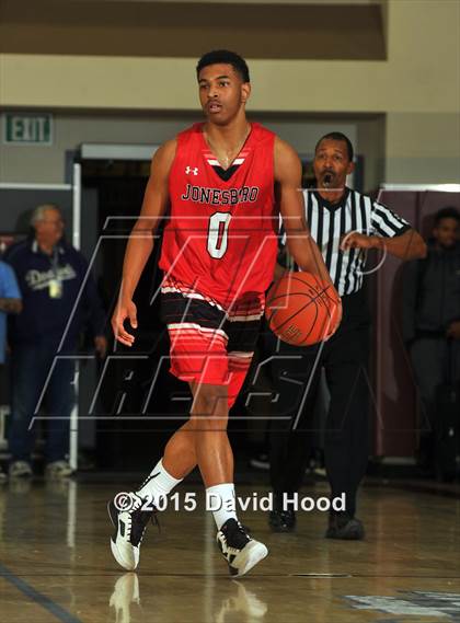 Thumbnail 3 in Jonesboro vs. Chino Hills (MaxPreps Holiday Classic) photogallery.