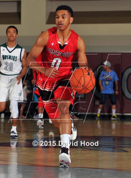 Thumbnail 1 in Jonesboro vs. Chino Hills (MaxPreps Holiday Classic) photogallery.