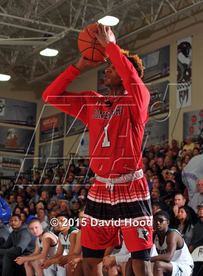 Thumbnail 3 in Jonesboro vs. Chino Hills (MaxPreps Holiday Classic) photogallery.
