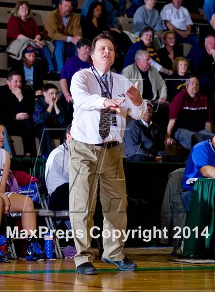 Thumbnail 1 in Hoosic Valley vs. Harpursville (NYSPHSAA Class C Semifinal) photogallery.