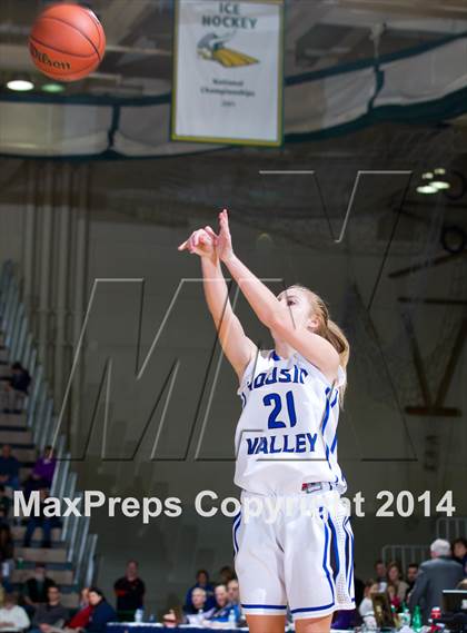 Thumbnail 1 in Hoosic Valley vs. Harpursville (NYSPHSAA Class C Semifinal) photogallery.