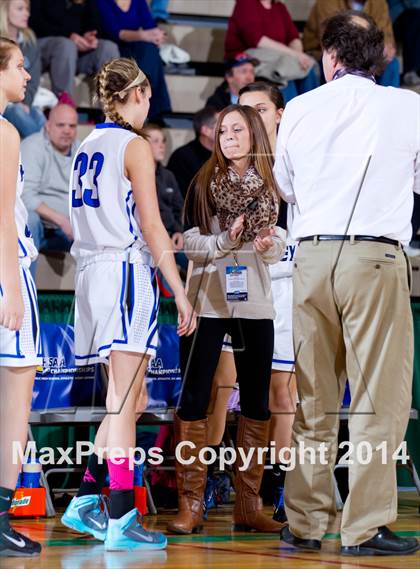 Thumbnail 2 in Hoosic Valley vs. Harpursville (NYSPHSAA Class C Semifinal) photogallery.