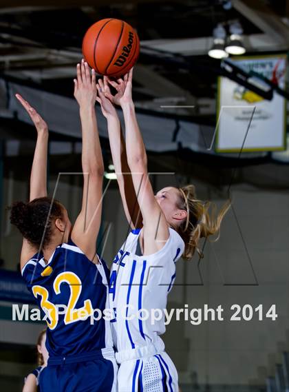 Thumbnail 3 in Hoosic Valley vs. Harpursville (NYSPHSAA Class C Semifinal) photogallery.